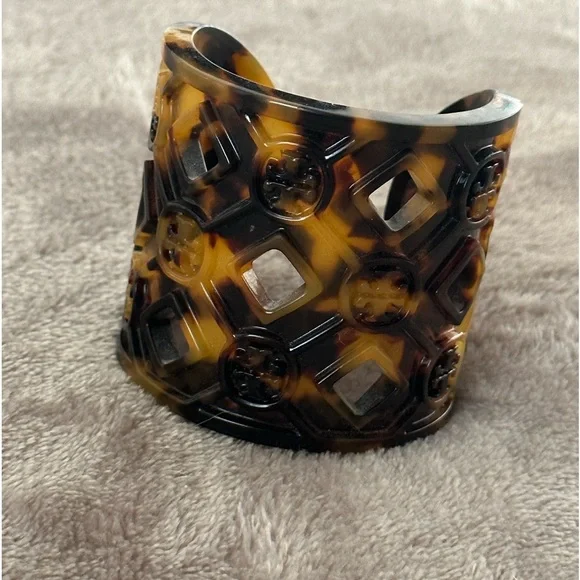 Tory Burch | Jewelry | Tory Burch Logo Tortoise Cuff  display picture 1